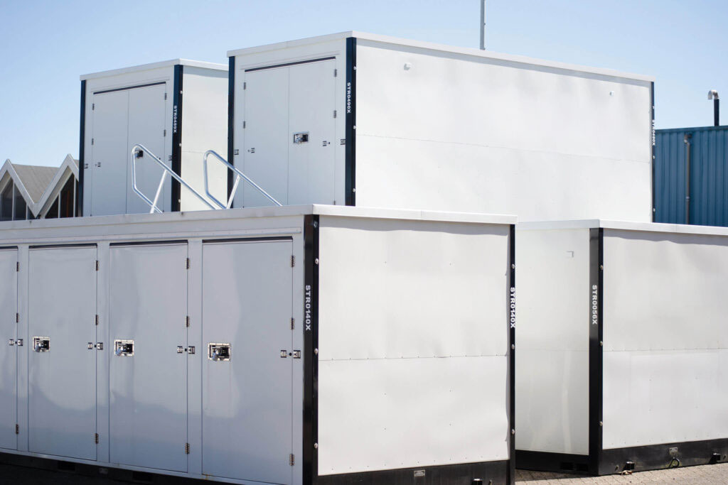 Stack up to three containers high
